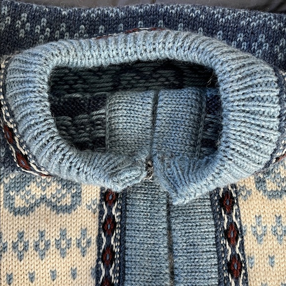 Dale of Norway Blue and Cream Cardigan size S 40 - Picture 7 of 8